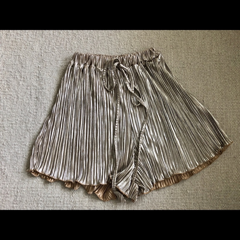 Champagne / Good Coachella Shorts